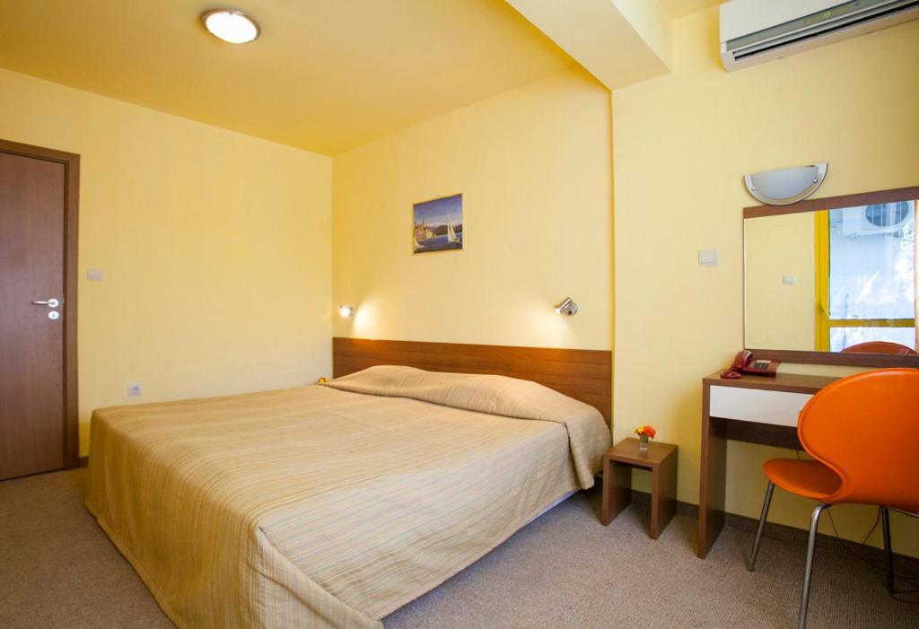Strandzha Hotel - Free Parking Golden Sands Exterior photo